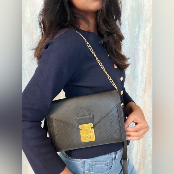 Louis Vuitton Handbags - LV Epi Dragonne Sellier leather clutch as crossbody